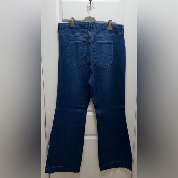 GOOD AMERICAN dark wash wide leg denim jeans. (Brand New) - Picture 3 of 4